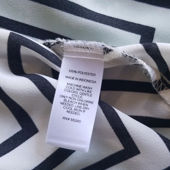 Chevron Split-Back Tank - Picture 3 of 4